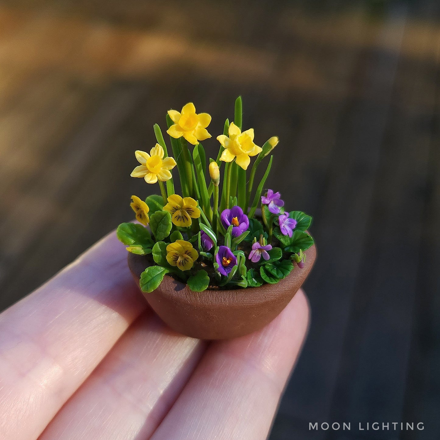 Pot of flowers image 1