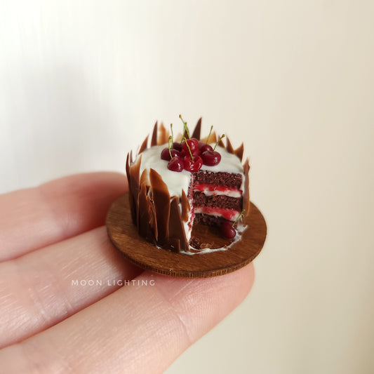 Black Forest cake with chocolate shards