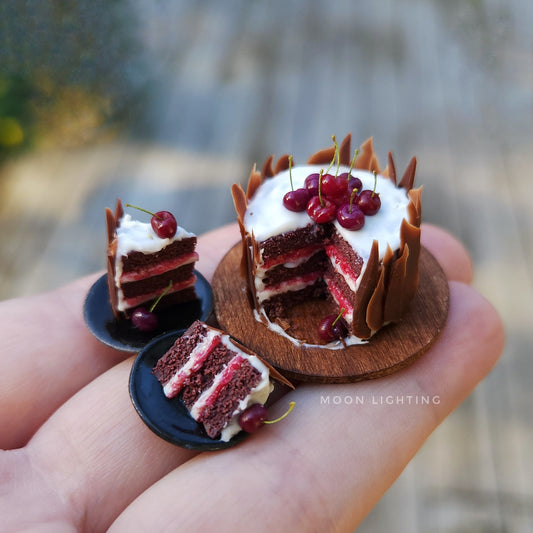 Black Forest cake with chocolate shards